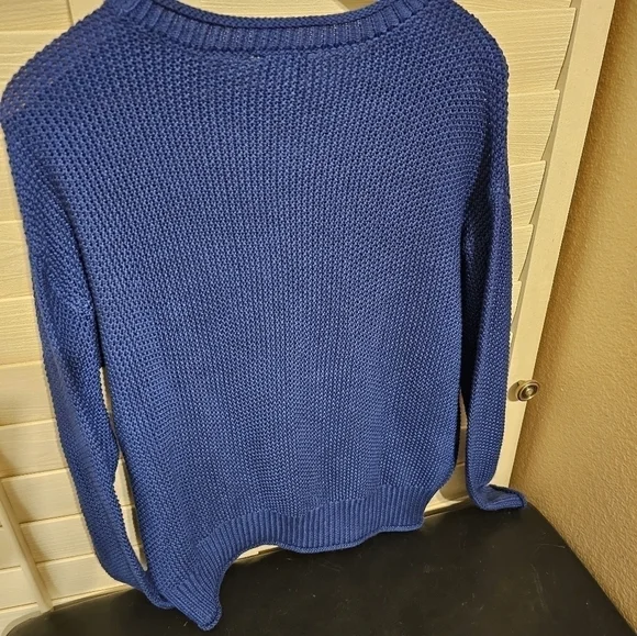 Ladies jessica Simpson sweater - Picture 4 of 4